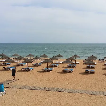 アパート Near The